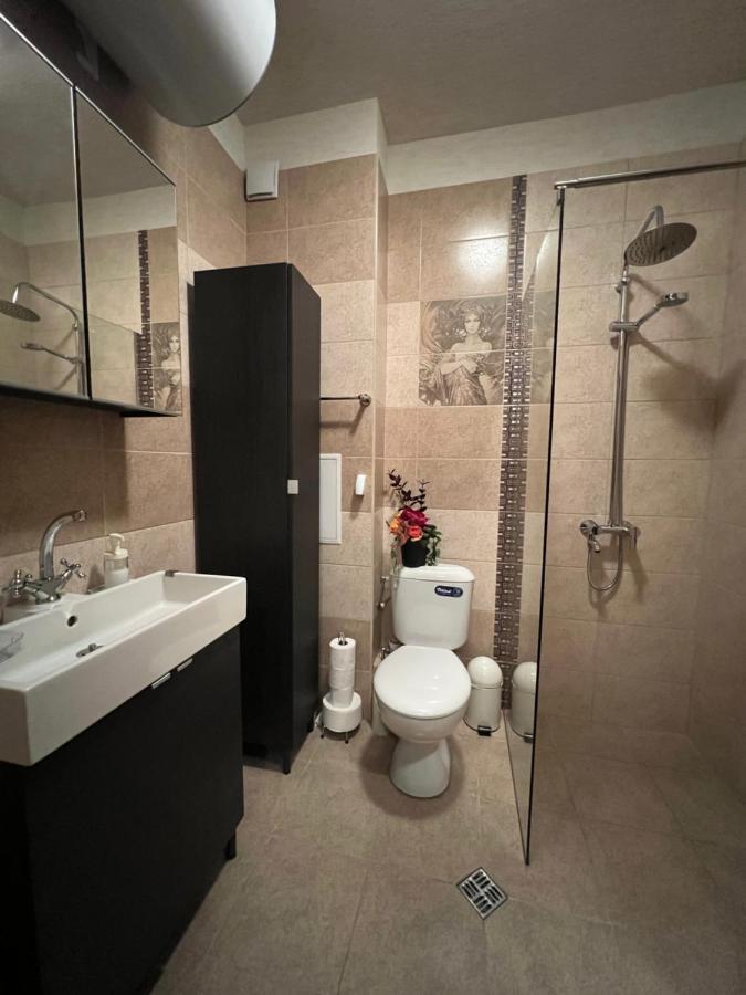 Business And Leisure Apartments In Mladost 2 With Free Garage Sofia Exterior foto