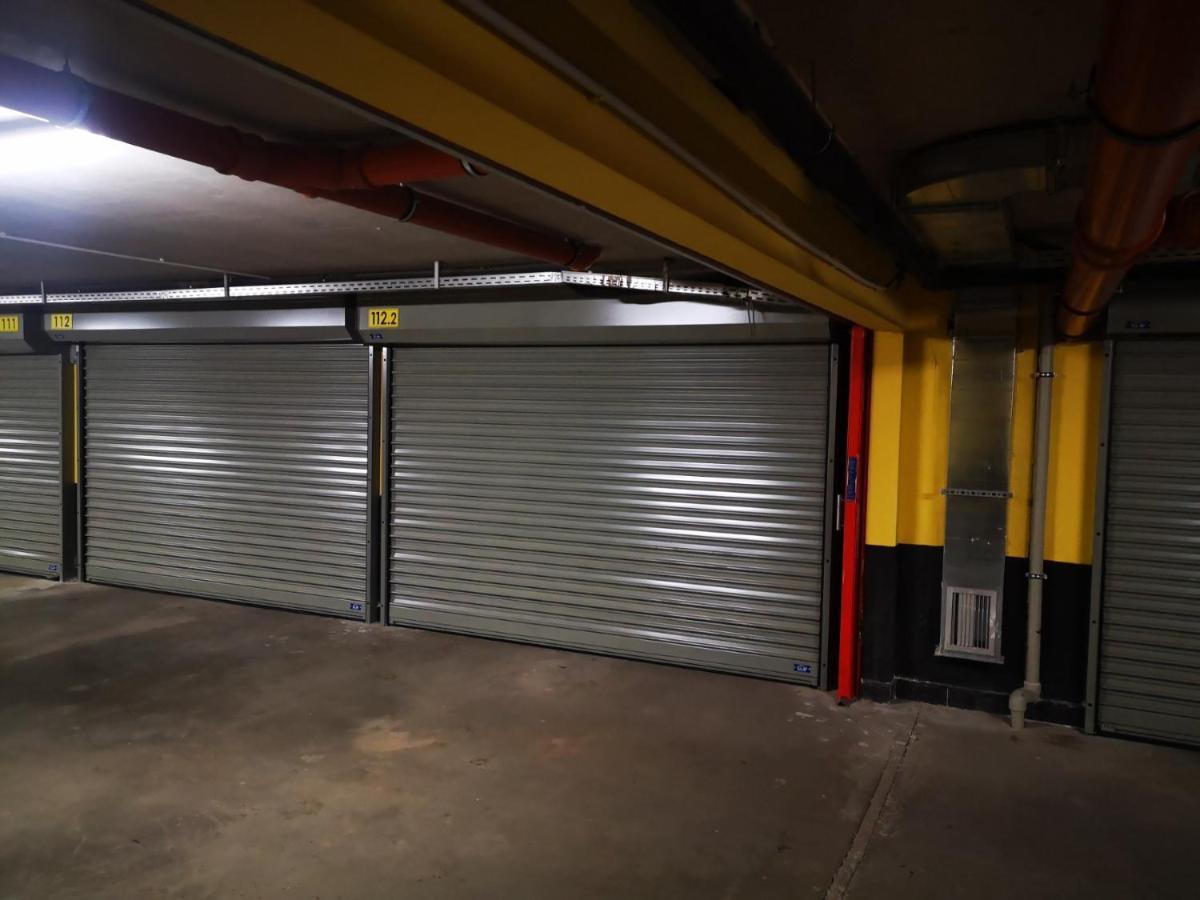 Business And Leisure Apartments In Mladost 2 With Free Garage Sofia Exterior foto