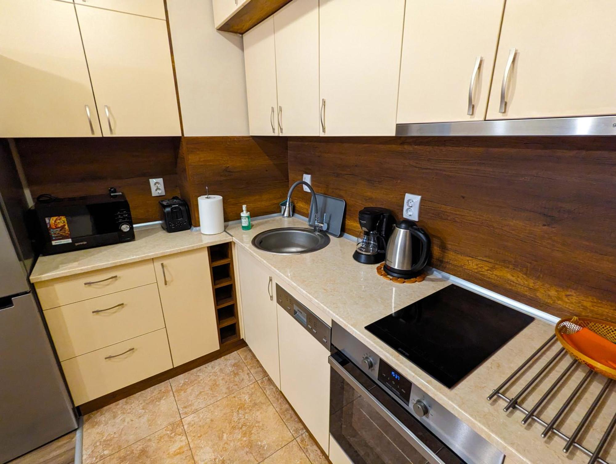 Business And Leisure Apartments In Mladost 2 With Free Garage Sofia Exterior foto