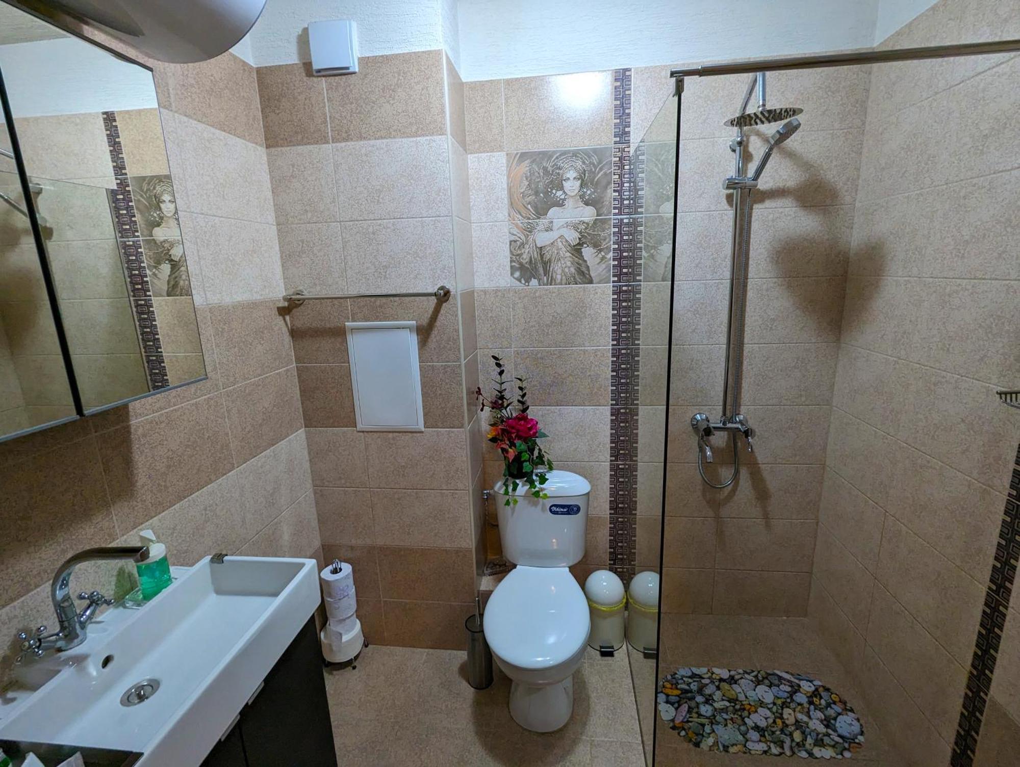 Business And Leisure Apartments In Mladost 2 With Free Garage Sofia Exterior foto