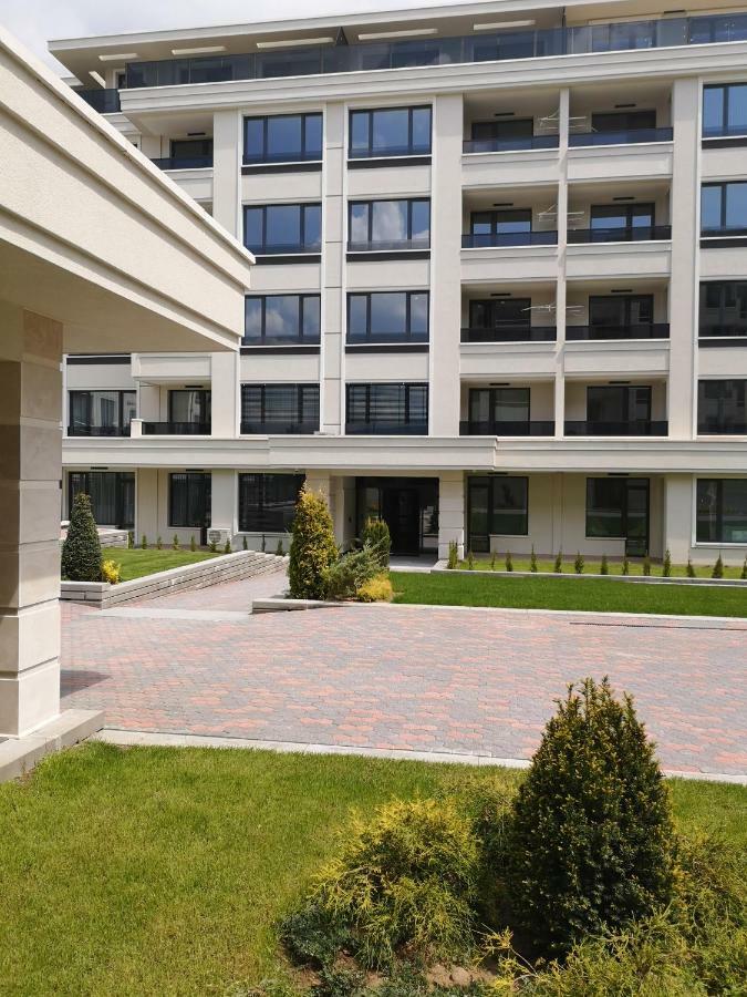 Business And Leisure Apartments In Mladost 2 With Free Garage Sofia Exterior foto